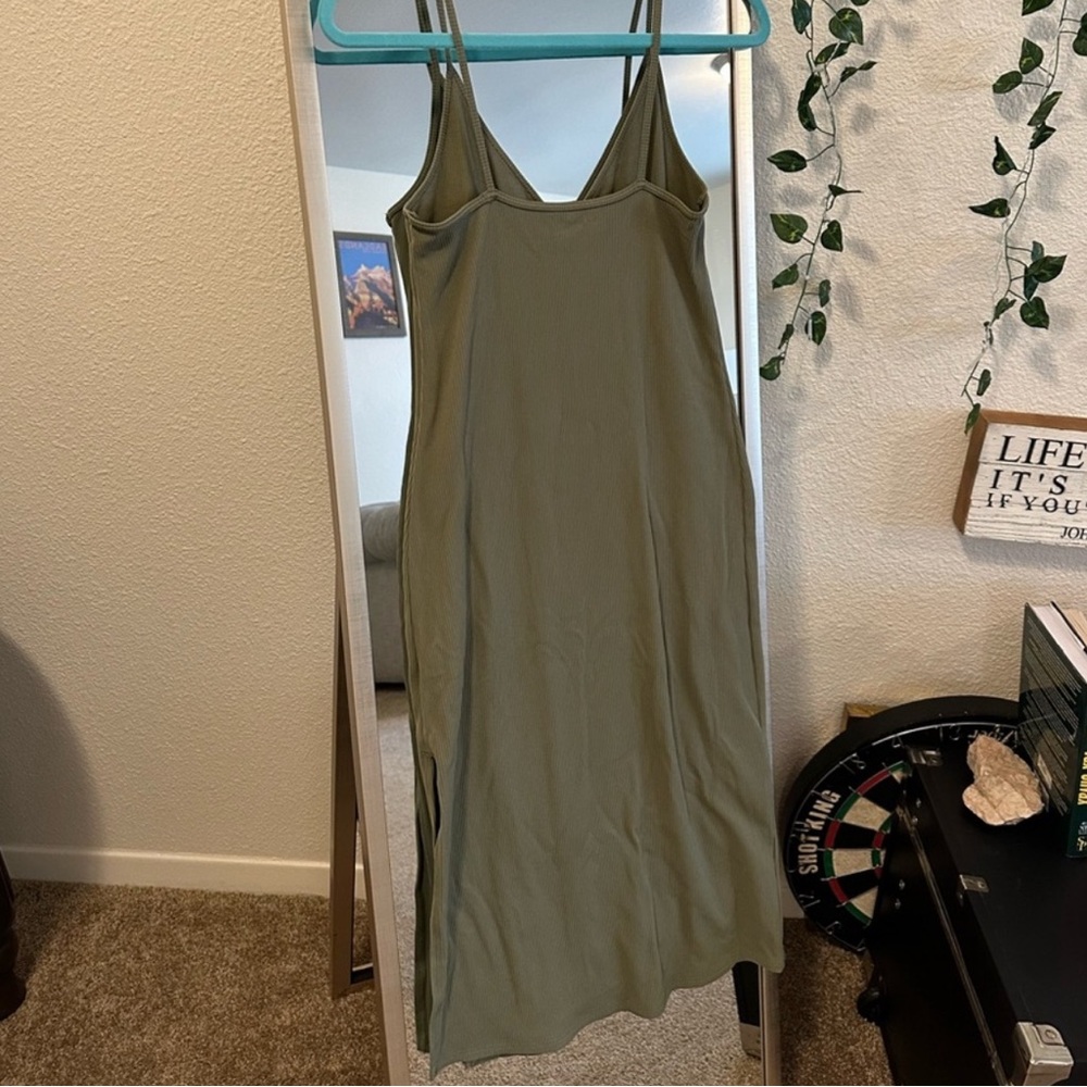 Abercrombie & Fitch Midi Dress in green - Picture 5 of 9